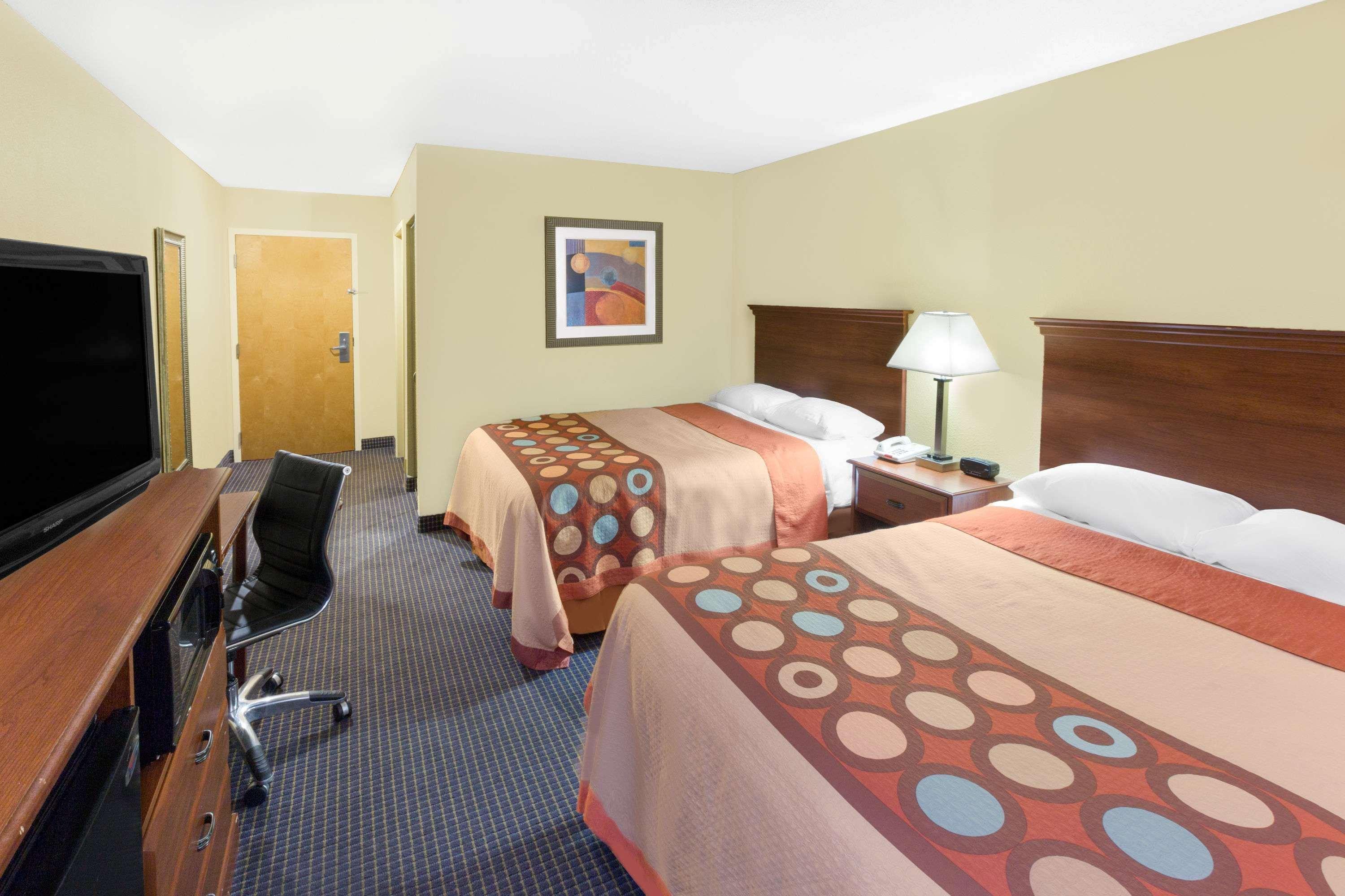 Super 8 By Wyndham Hattiesburg South Exterior foto